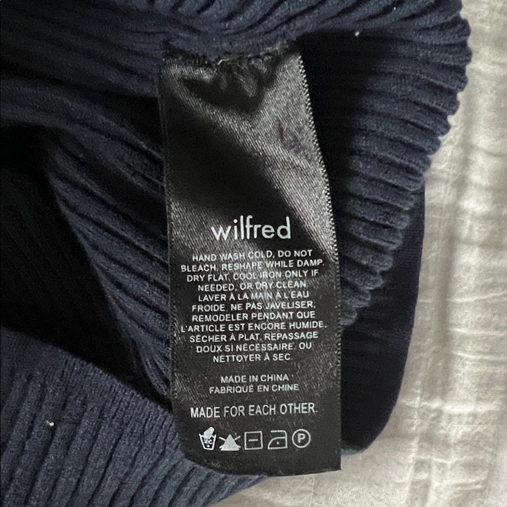 Aritzia Navy Ribbed Tank - Picture 4 of 4